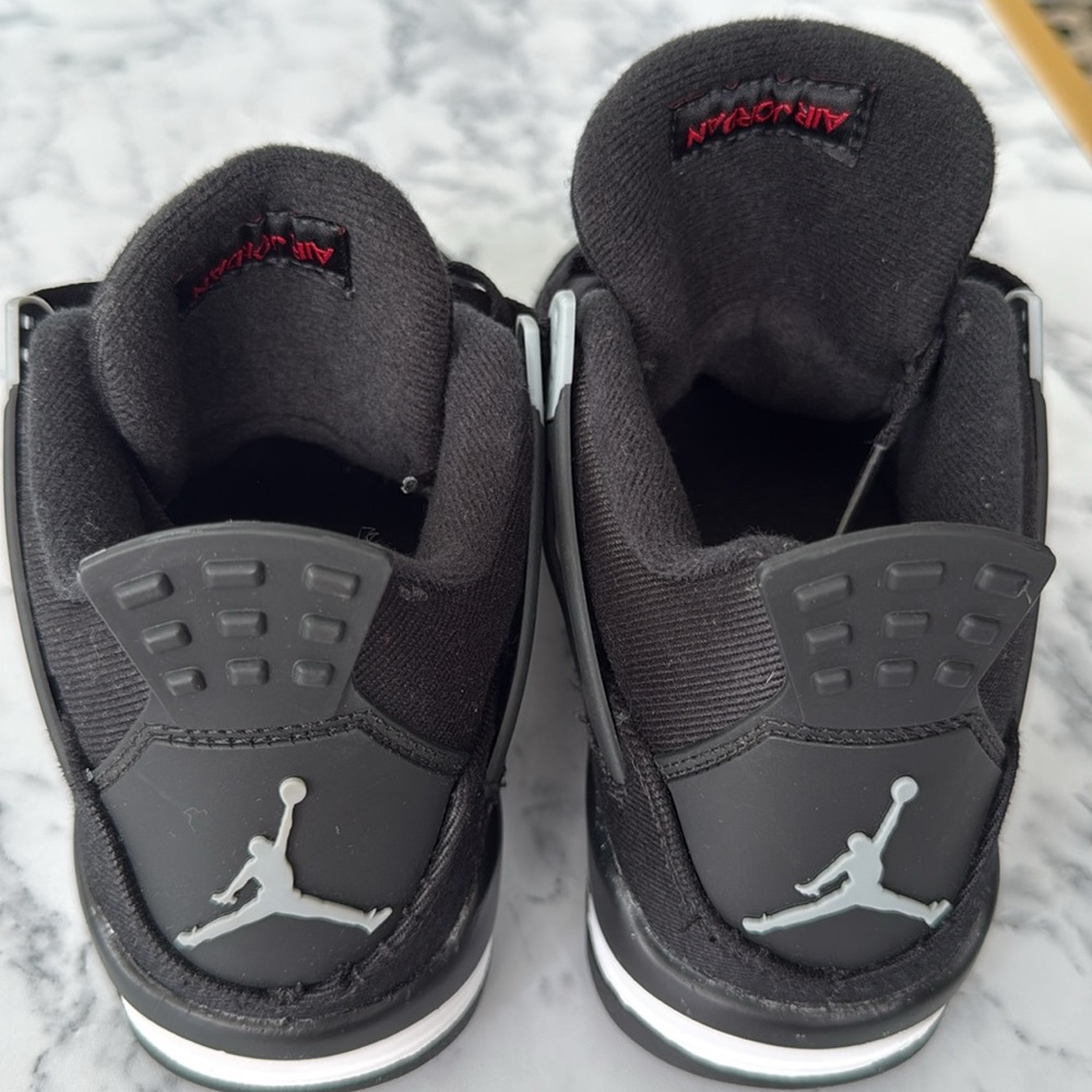 Air Jordan - Picture 3 of 4
